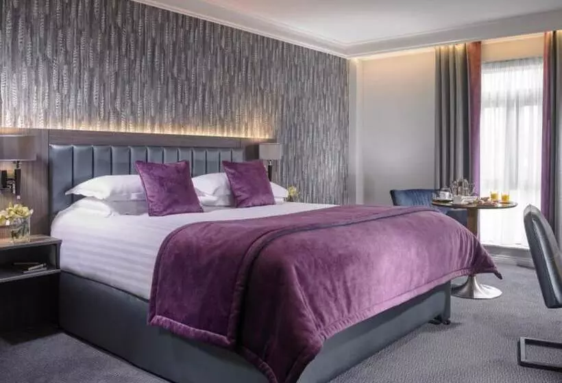 Отель Kilkenny Ormonde