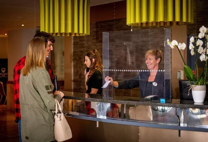 Отель Kilkenny Ormonde