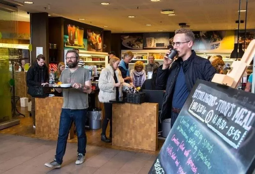 هتل Student Hostel