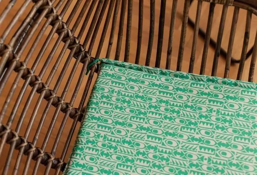 هتل Student Hostel