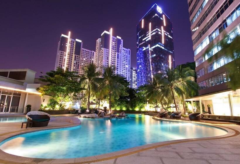 בית מלון כפרי Wyndham Casablanca Jakarta