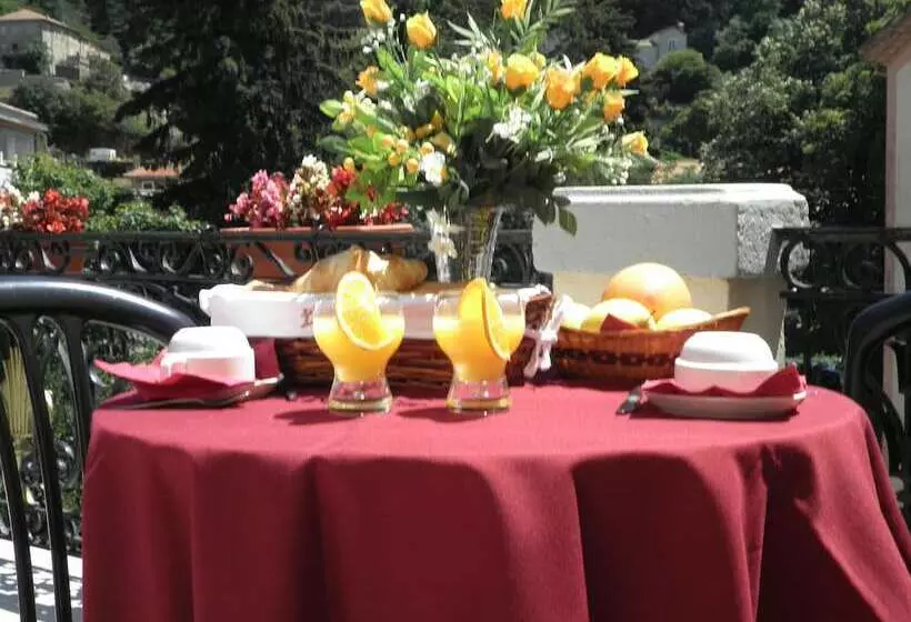 Hotelli Hôtel Saint Jean