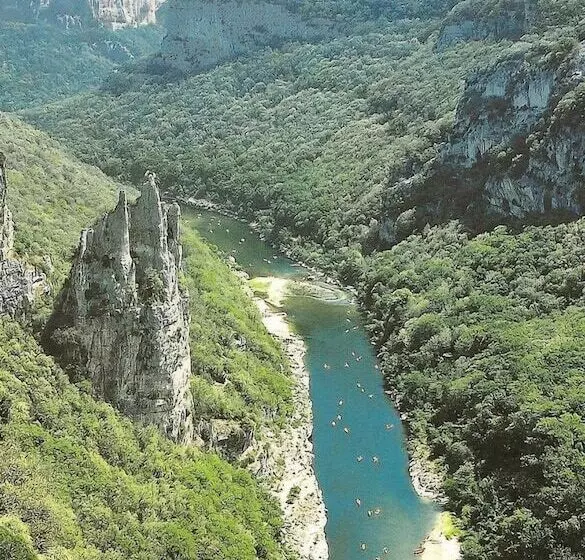 Hotelli Hôtel Saint Jean