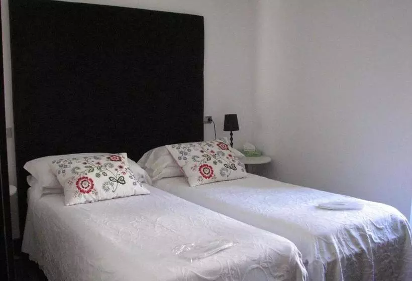 בית מלון כפרי Aquila Bianca