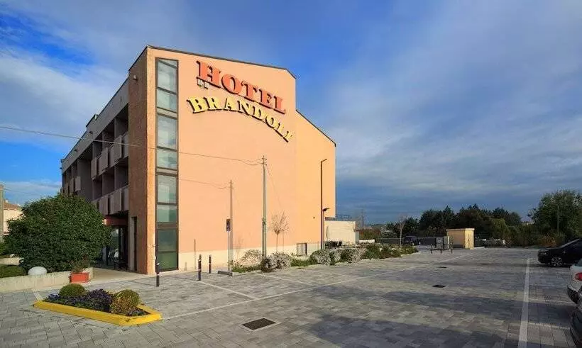 هتل Brandoli