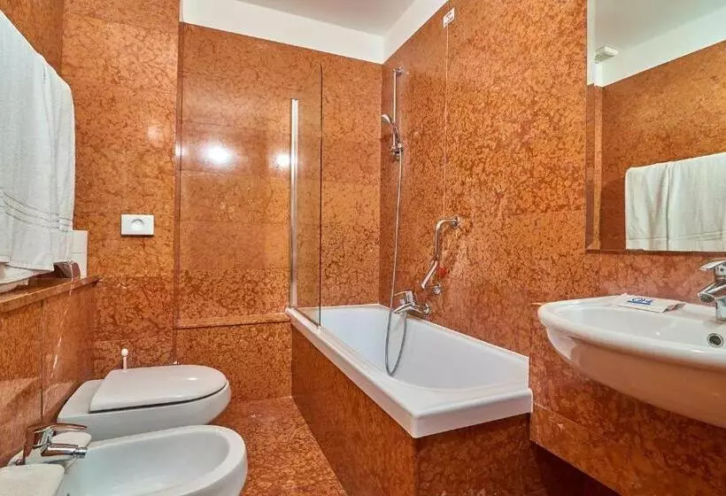 호텔 Europa Skypool & Panorama