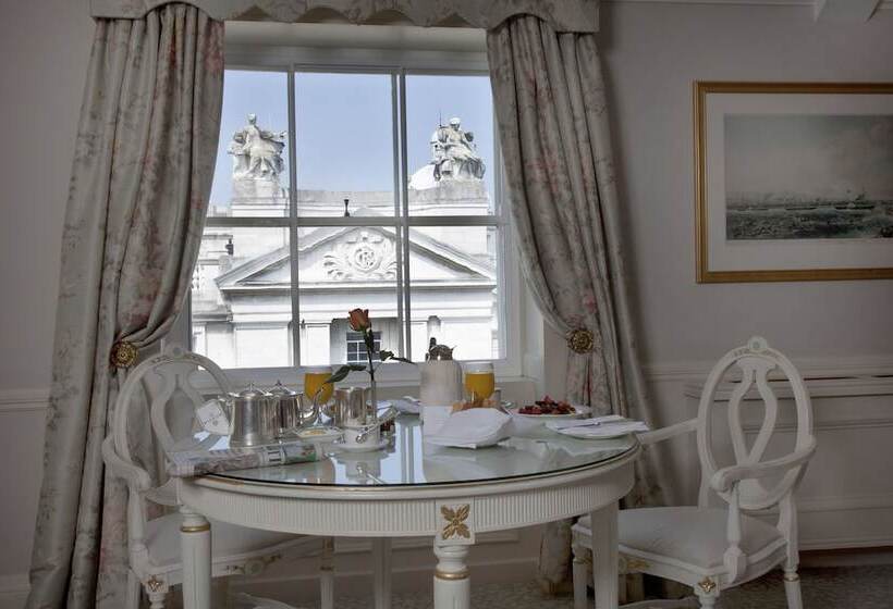 בית מלון כפרי The Merrion