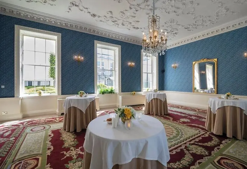 هتل The Merrion