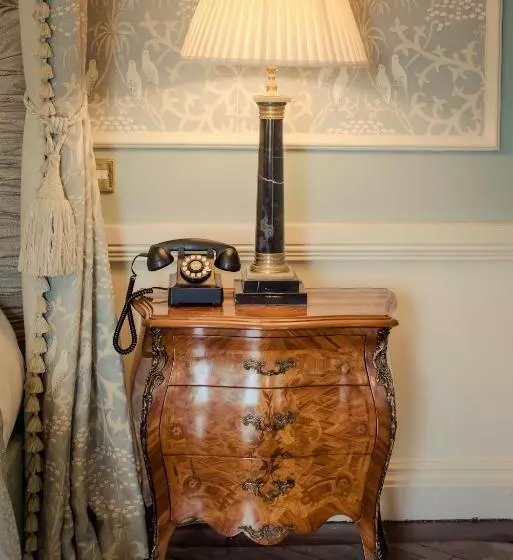 Tulfarris Hotel And Golf Resort