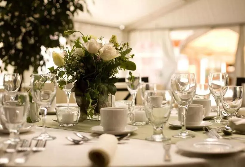 Tulfarris Hotel And Golf Resort