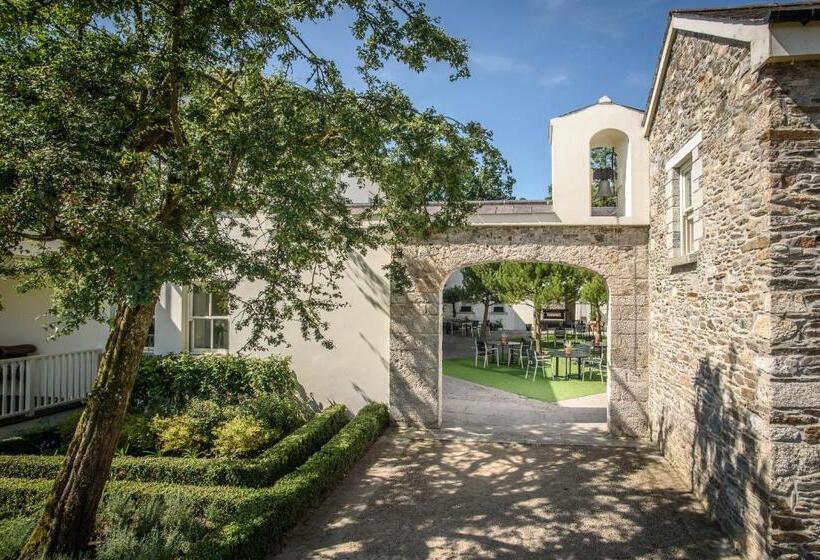 Tulfarris Hotel And Golf Resort