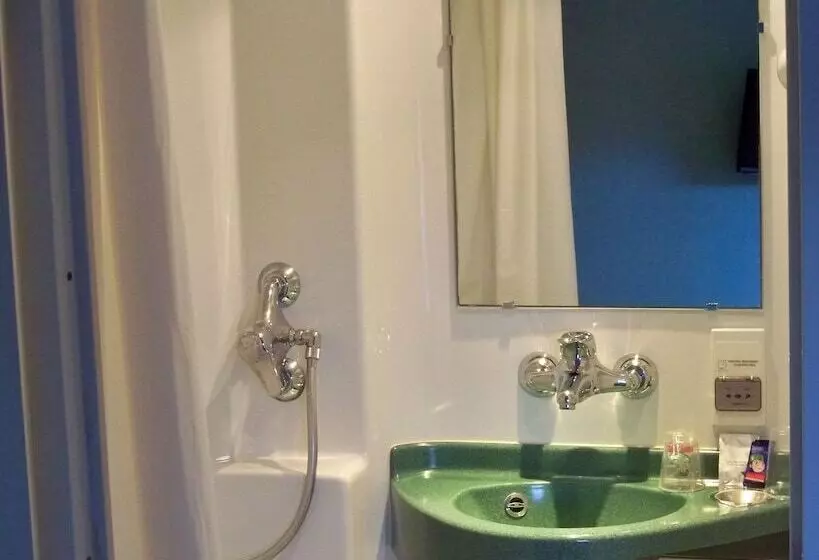 Fasthotel Lille Aéroport Lesquin