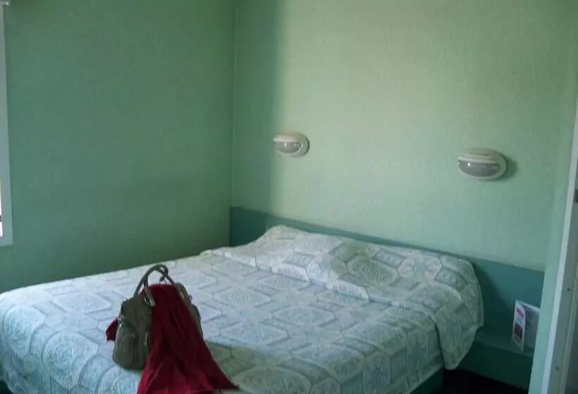 Fasthotel Lille Aéroport Lesquin