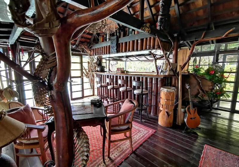 هتل Fenua Mata I Oa