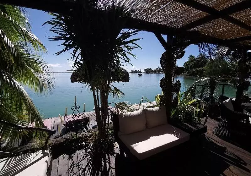 هتل Fenua Mata I Oa