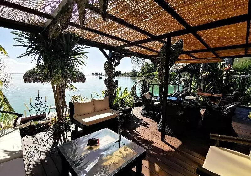 هتل Fenua Mata I Oa