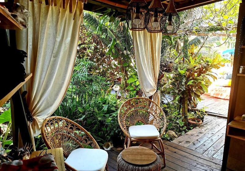 هتل Fenua Mata I Oa