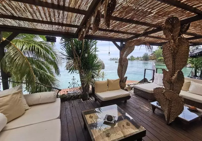 هتل Fenua Mata I Oa