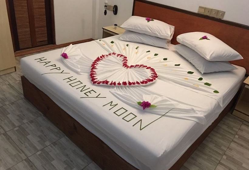 Hotel Five Coral Inn