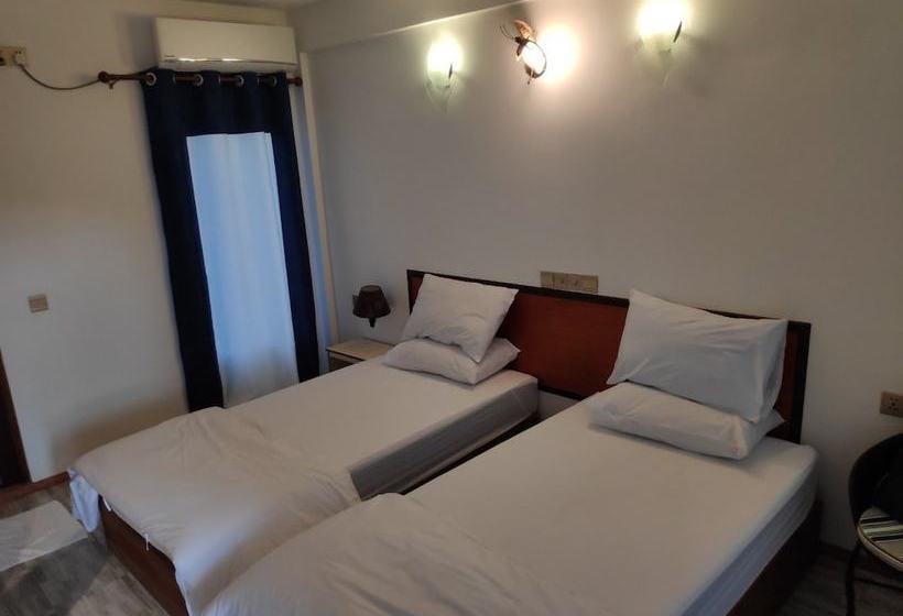 Hotel Five Coral Inn