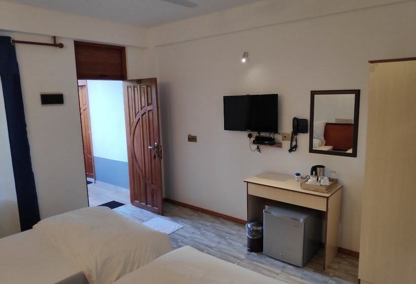 Hotel Five Coral Inn