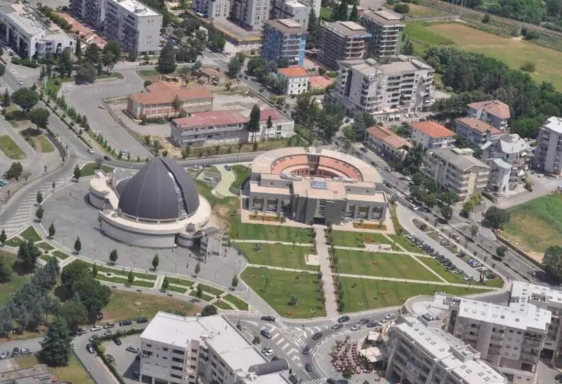 Отель Bv President