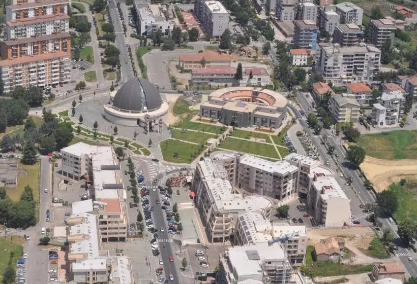 Отель Bv President