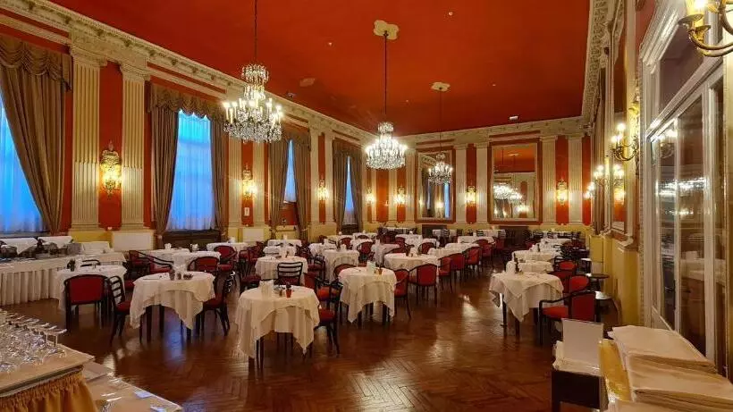 Grand Hotel De Londres