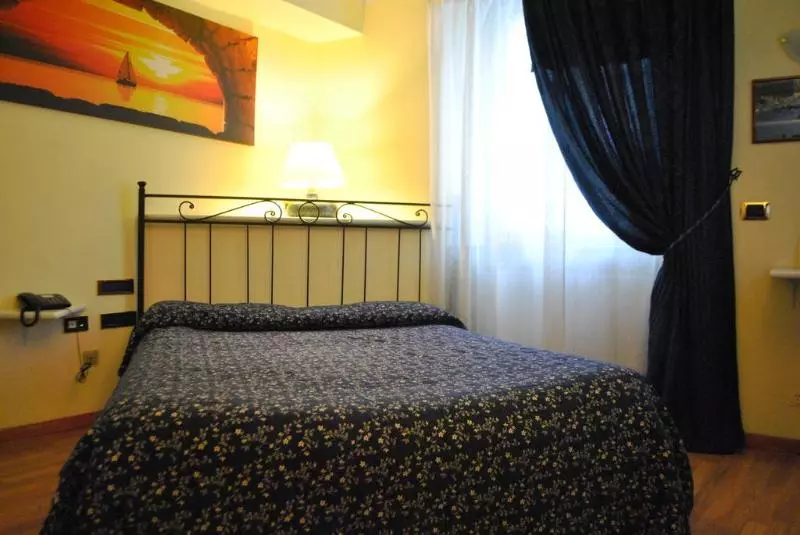 هتل Il Loggiato Dei Serviti