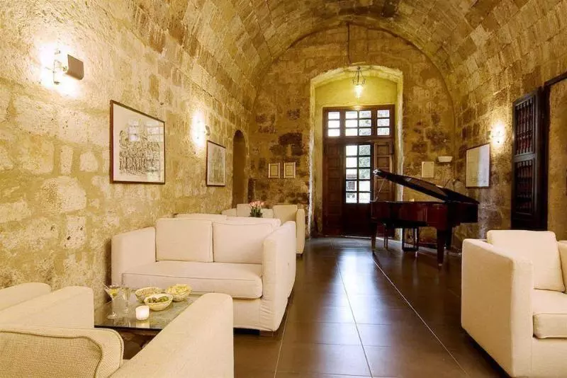 Отель La Badia Di Orvieto