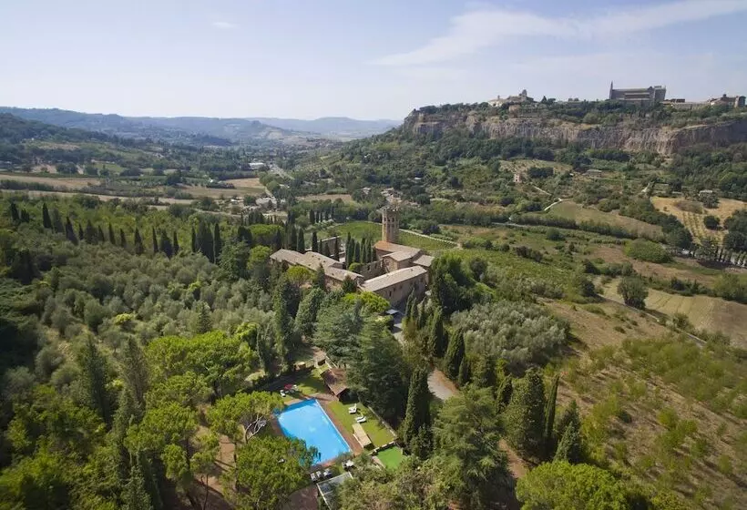 Отель La Badia Di Orvieto