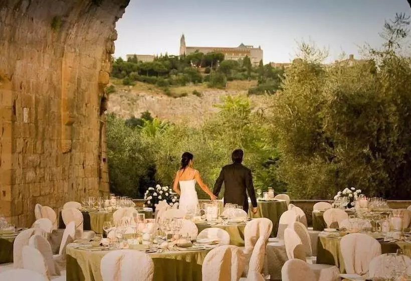 Отель La Badia Di Orvieto