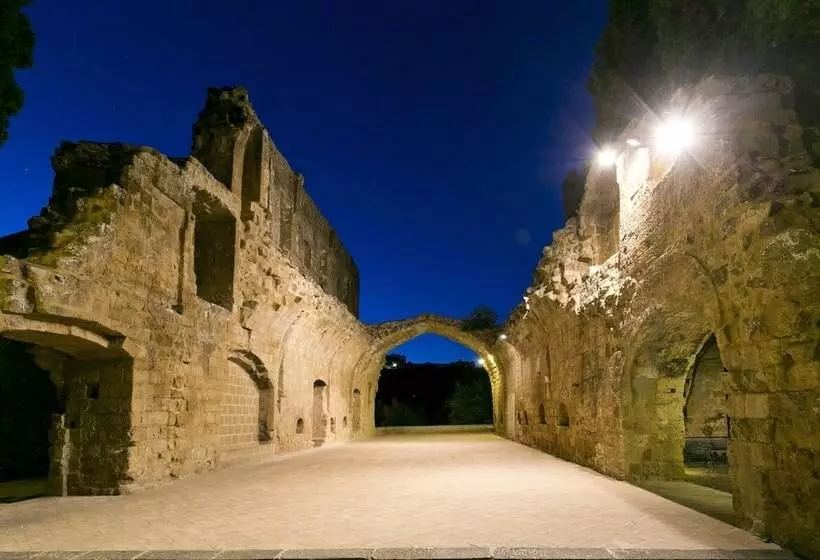 Отель La Badia Di Orvieto