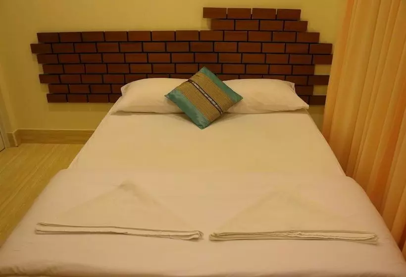 پانسیون Ras Beach Inn