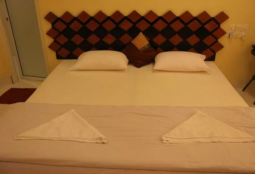 پانسیون Ras Beach Inn