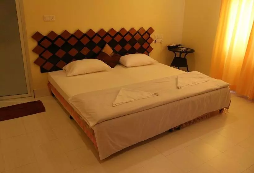 پانسیون Ras Beach Inn