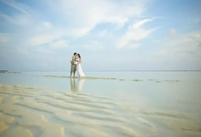 هتل The White Sand Dunes Rasdhoo
