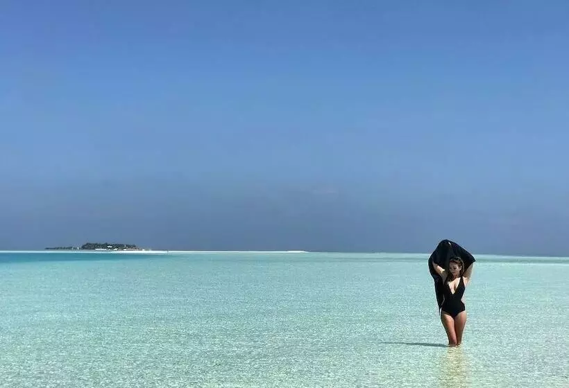 هتل The White Sand Dunes Rasdhoo