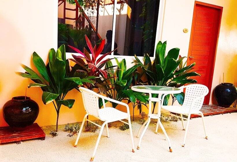 پانسیون Maafushi Village