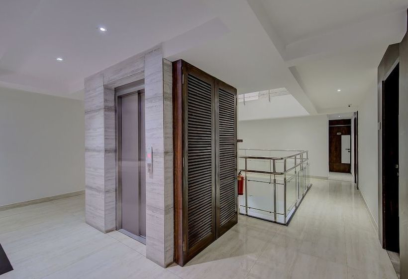 ホテル Edition O 30007 Crown Inn Panvel