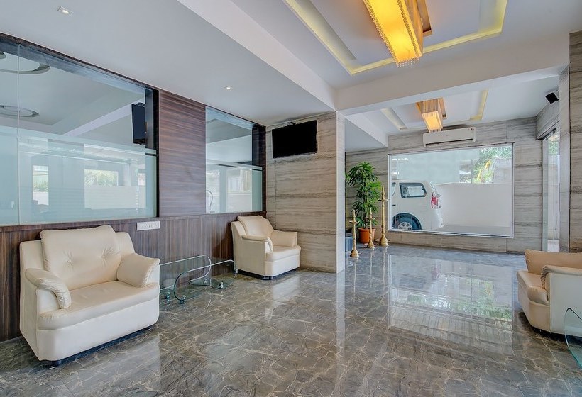 ホテル Edition O 30007 Crown Inn Panvel