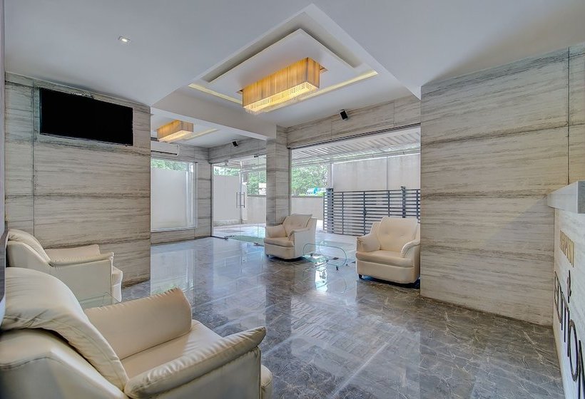 ホテル Edition O 30007 Crown Inn Panvel