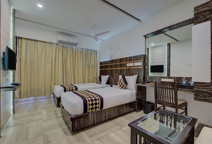 ホテル Edition O 30007 Crown Inn Panvel