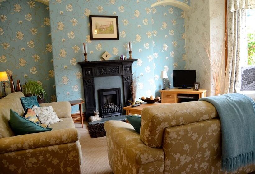 בית מלון כפרי Elder Grove