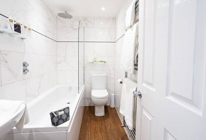 בית מלון כפרי Elder Grove