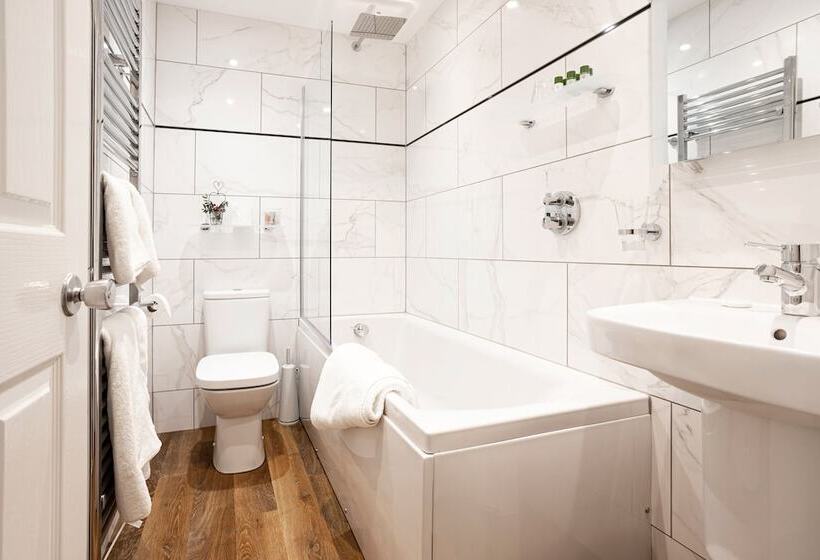 בית מלון כפרי Elder Grove