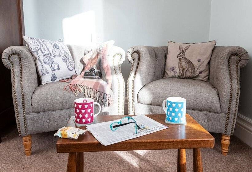 בית מלון כפרי Elder Grove