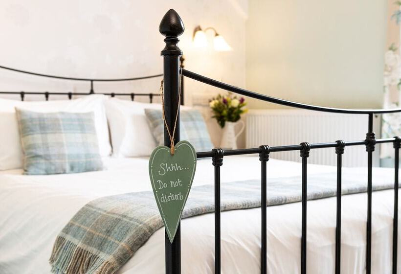 בית מלון כפרי Elder Grove