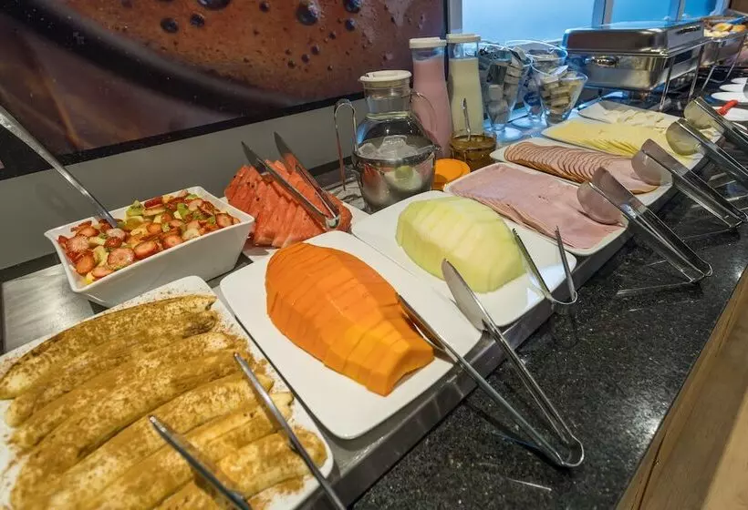 Hotelli Carandá Hplus Express