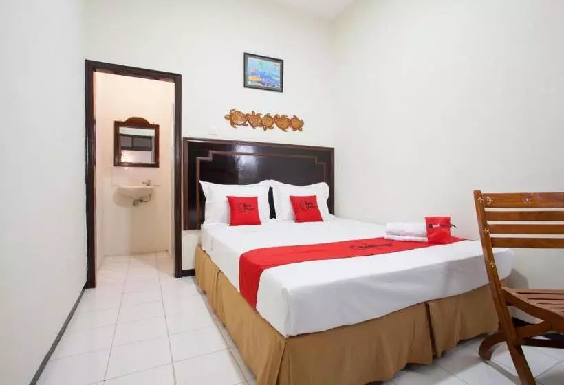 ペンション Reddoorz Near Tugu Pahlawan Surabaya